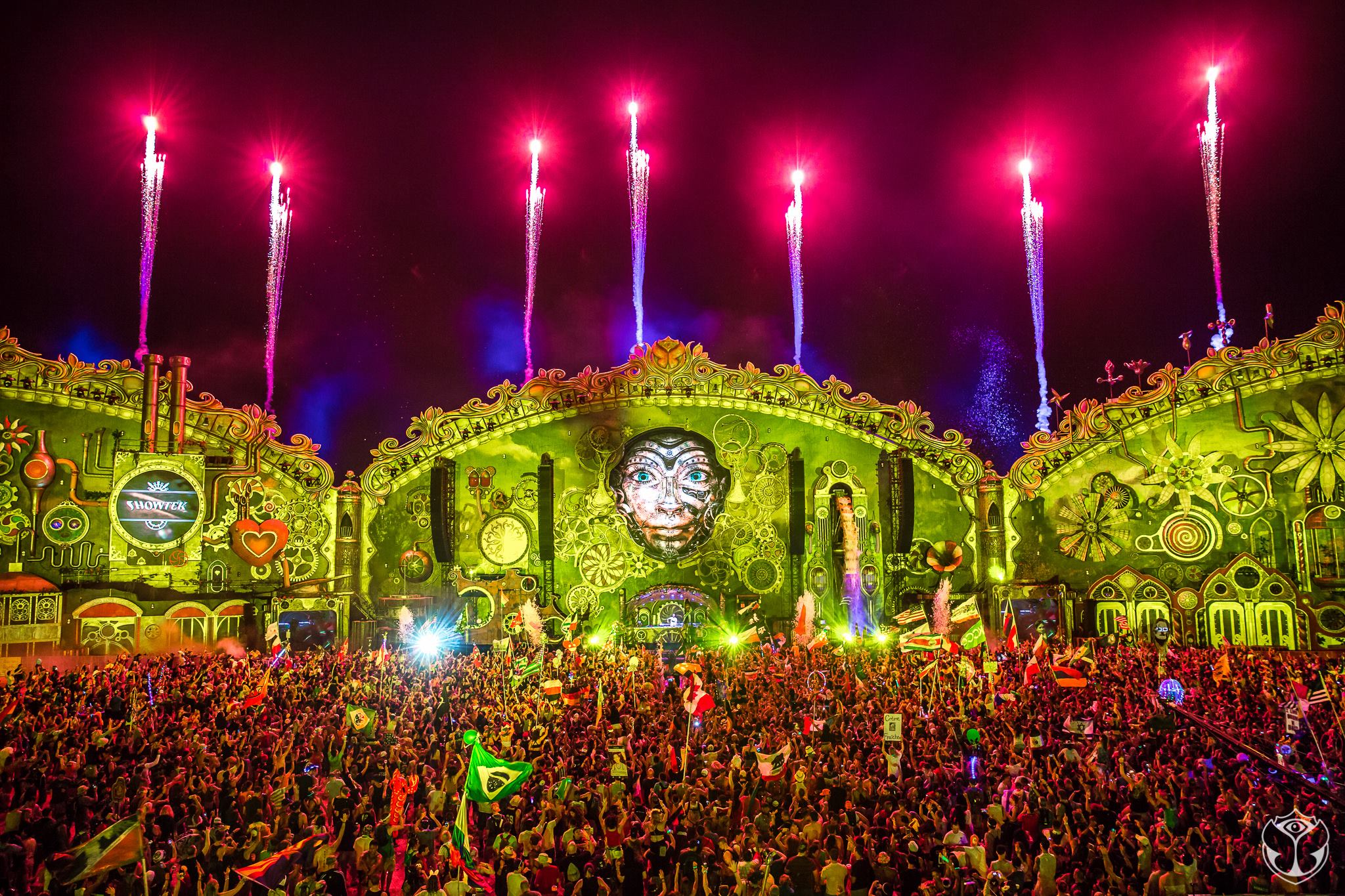 tomorrowworld-green-mainstage